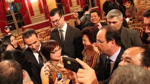 Tổng thống Pháp chúc Tết Giáp Ngọ các nước châu Á  - ảnh 5
